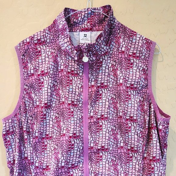 Daily Sports NOWT Women's Purple Scale Golf Sport Wind Shell Vest SZ XL - Picture 2 of 6